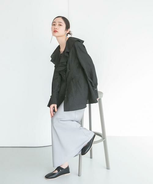 KBF / ケービーエフ シャツ・ブラウス | ウエストタックラッフルブラウス | 詳細25