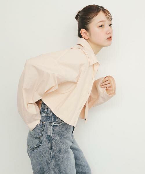 KBF / ケービーエフ シャツ・ブラウス | バックギャザークロップドシャツ | 詳細2