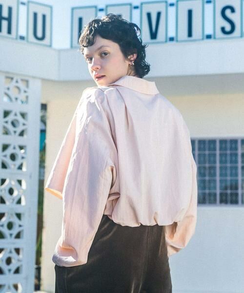 KBF / ケービーエフ シャツ・ブラウス | バックギャザークロップドシャツ | 詳細5