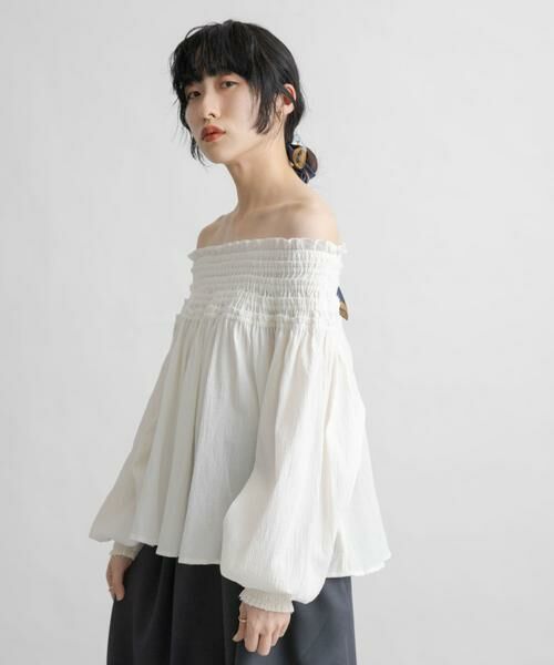 KBF / ケービーエフ シャツ・ブラウス | 2WAYシャーリングブラウス | 詳細17