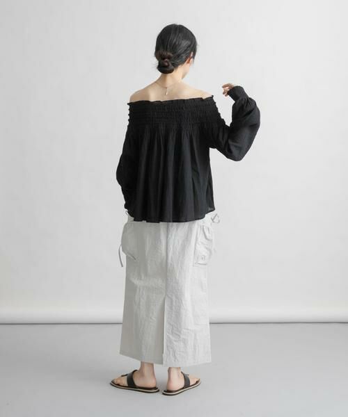 KBF / ケービーエフ シャツ・ブラウス | 2WAYシャーリングブラウス | 詳細28