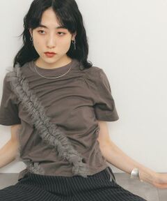 KBF / ケービーエフ Tシャツ | シャーリングフリルTEE