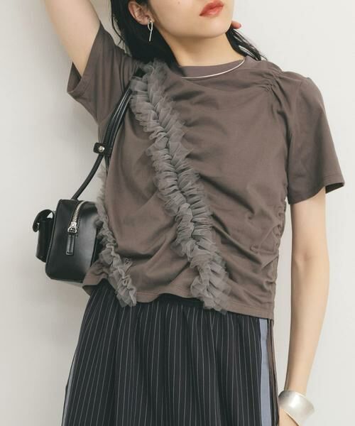 KBF / ケービーエフ Tシャツ | シャーリングフリルTEE | 詳細11