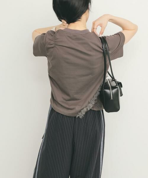 KBF / ケービーエフ Tシャツ | シャーリングフリルTEE | 詳細13