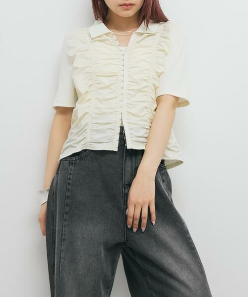 KBF / ケービーエフ Tシャツ | フロントホックシャーリングRIBトップス | 詳細1