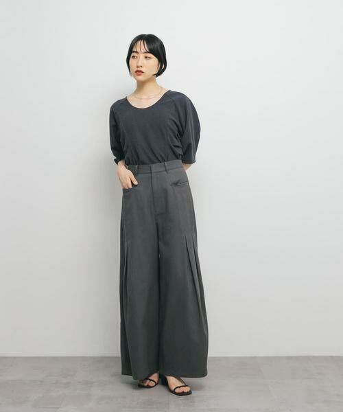 KBF / ケービーエフ Tシャツ | Uネックブークレトップス | 詳細5