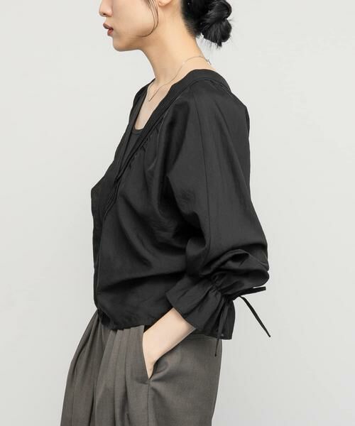KBF / ケービーエフ シャツ・ブラウス | ピンタックギャザーブラウス | 詳細9