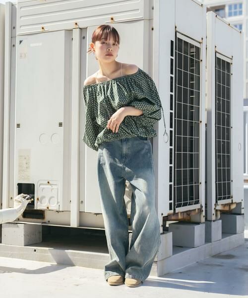 KBF / ケービーエフ シャツ・ブラウス | 2WAYフラワープリントブラウス | 詳細4