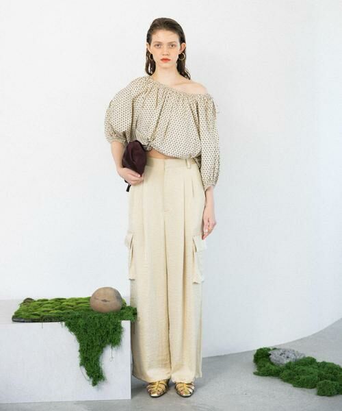 KBF / ケービーエフ シャツ・ブラウス | 2WAYフラワープリントブラウス | 詳細22