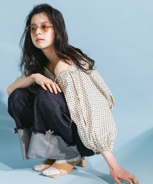 KBF / ケービーエフ シャツ・ブラウス | 2WAYフラワープリントブラウス | 詳細24