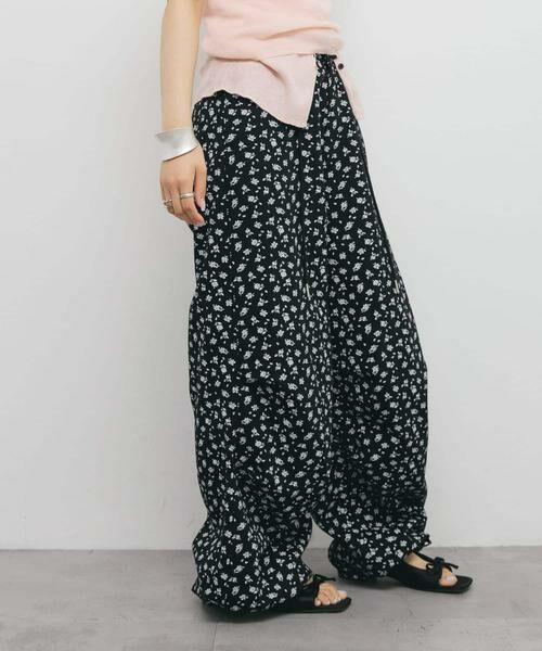 KBF / ケービーエフ その他パンツ | フラワープリントドロストパンツ | 詳細23