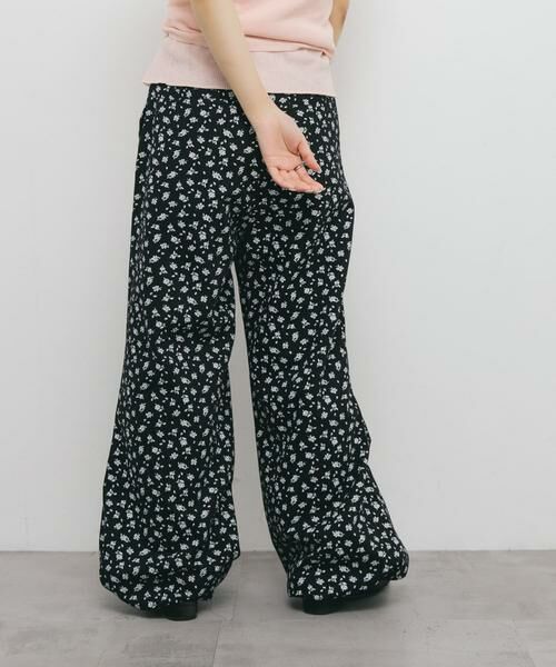 KBF / ケービーエフ その他パンツ | フラワープリントドロストパンツ | 詳細25