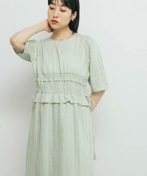 KBF / ケービーエフ ワンピース | フリルシャーリングドッキングワンピース | 詳細1