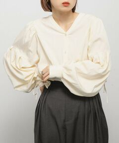 KBF / ケービーエフ シャツ・ブラウス | Vネックボリュームブラウス