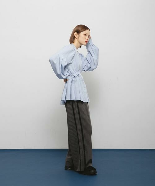 KBF / ケービーエフ シャツ・ブラウス | Vネックボリュームブラウス | 詳細15