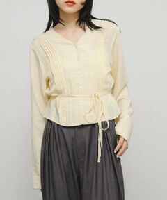 KBF / ケービーエフ シャツ・ブラウス | ピンタックVネックブラウス