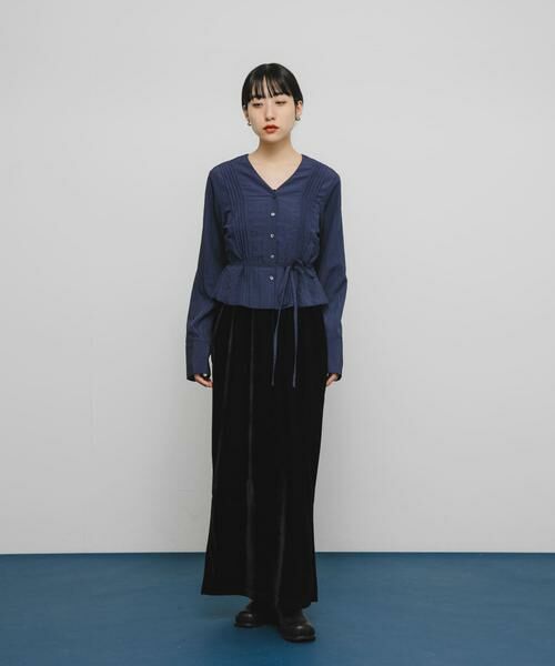 KBF / ケービーエフ シャツ・ブラウス | ピンタックVネックブラウス | 詳細14