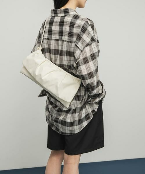 KBF / ケービーエフ ショルダーバッグ | ナイロンギャザーフラップBAG | 詳細13