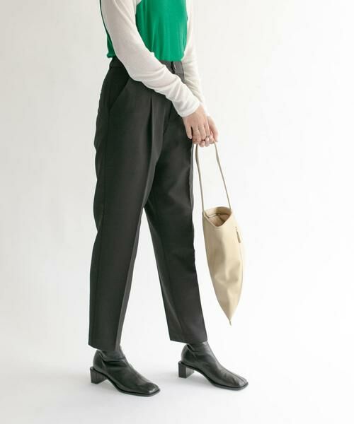 KBF / ケービーエフ その他パンツ | illi ワンタックスリムテーパードパンツ | 詳細17