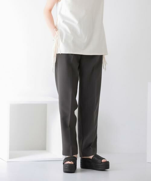 KBF / ケービーエフ その他パンツ | illi　ワンタックセンタープレスパンツ | 詳細24