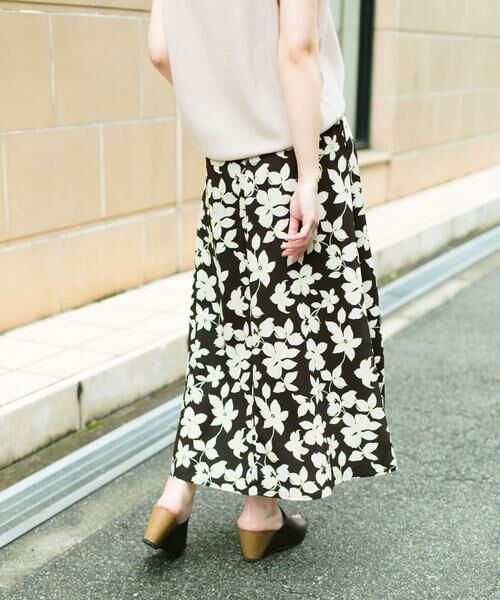 KBF / ケービーエフ スカート | KBF+　フラワープリントセミフレアスカート∴ | 詳細11