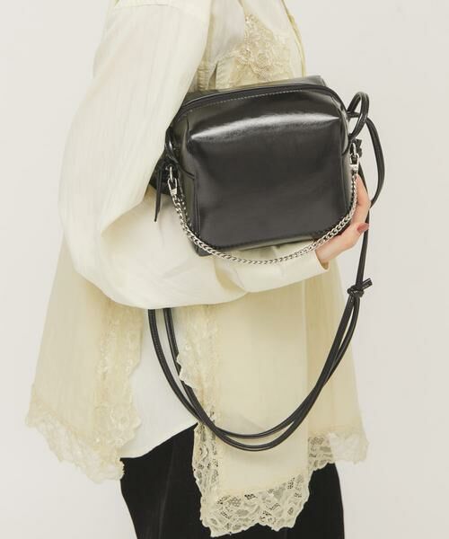 KBF / ケービーエフ ショルダーバッグ | チェーン付きスクエアBAG | 詳細1