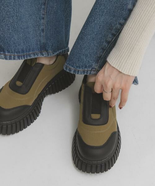 KBF / ケービーエフ スニーカー | チャンキーソールパファースリッポン | 詳細1