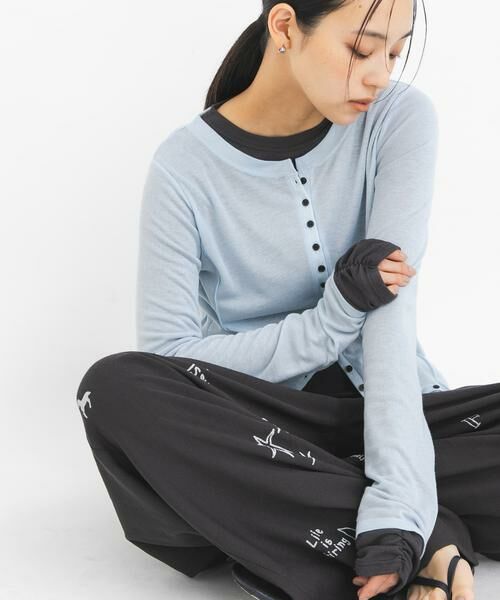 KBF / ケービーエフ Tシャツ | バイカラーレイヤードカットソー（ブルー）