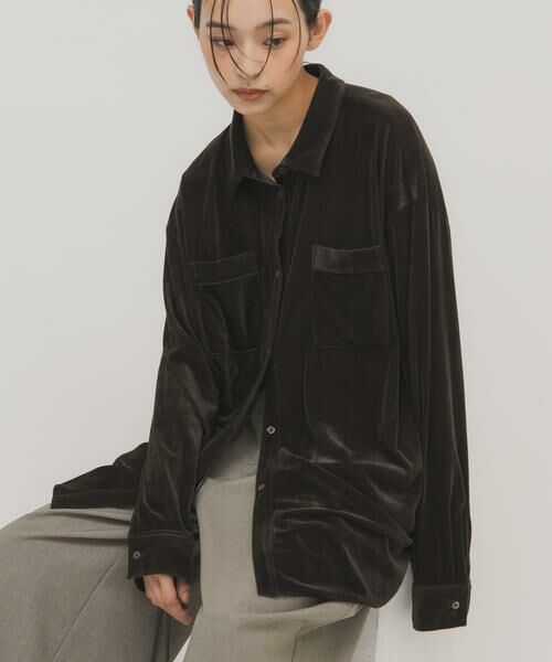 KBF / ケービーエフ シャツ・ブラウス | シアーベロアルーズシャツ（ダークブラウン）