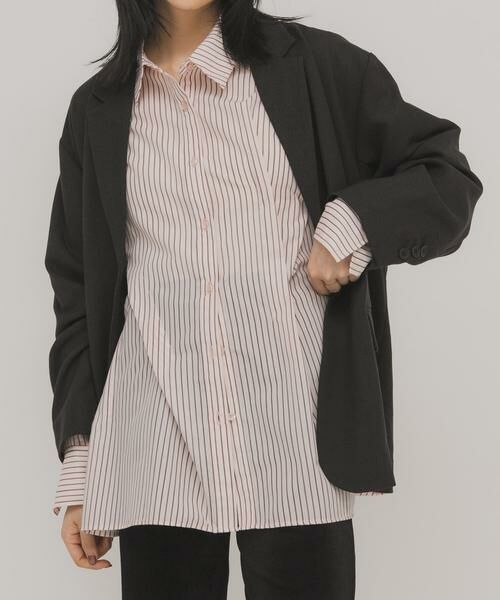 KBF / ケービーエフ シャツ・ブラウス | ランダムタックデザインストライプシャツ（ピンク系その他）