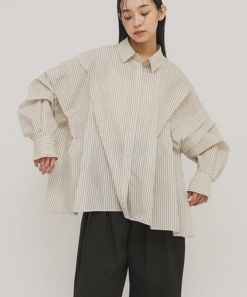 KBF / ケービーエフ シャツ・ブラウス | ランダムタックデザインストライプシャツ | 詳細26