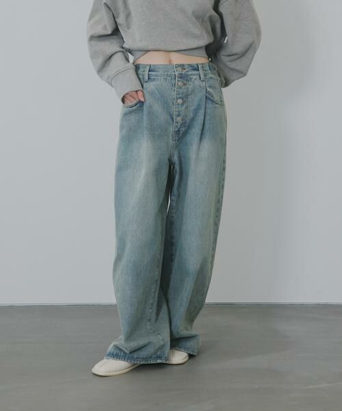 KBF / ケービーエフ デニムパンツ | 『3サイズ展開』タックボタンアップデニム（ライトブルー）