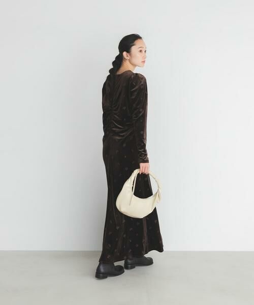 KBF / ケービーエフ ワンピース | ベロアシャーリングドレス | 詳細4