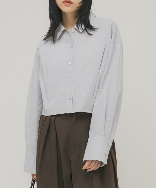 KBF / ケービーエフ シャツ・ブラウス | タックヘムクロップドシャツ | 詳細1