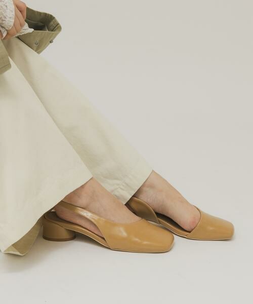 KBF / ケービーエフ パンプス | スクエアトゥアシンメトリーパンプス（キャメル）