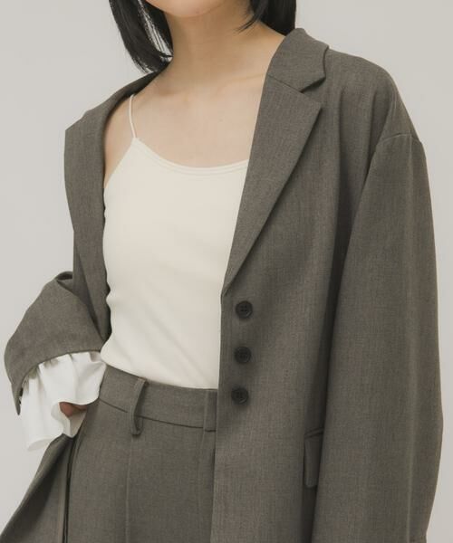 KBF / ケービーエフ キャミソール・チューブトップ | スパゲティストラップカップ付きキャミ（アイボリー）