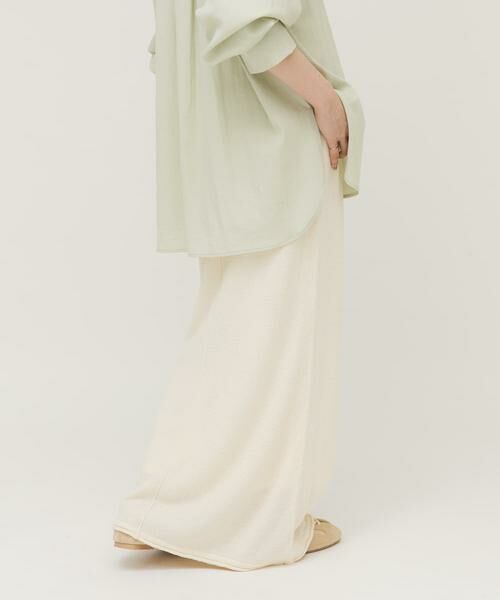 KBF / ケービーエフ スカート | Iラインニットスカート（アイボリー）