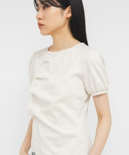 KBF / ケービーエフ Tシャツ | アシメトリーデザインカットソー（アイボリー）