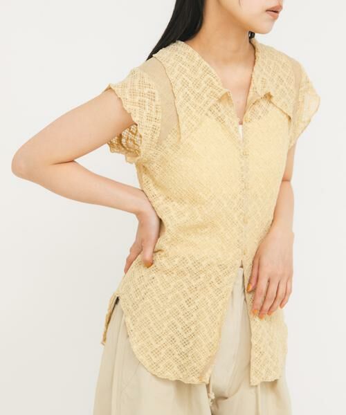 KBF / ケービーエフ シャツ・ブラウス | フレンチスリーブレースシャツ（ベージュ）