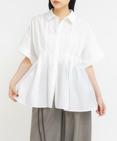 KBF / ケービーエフ シャツ・ブラウス | ウエストタックドルマンブラウス（オフホワイト）