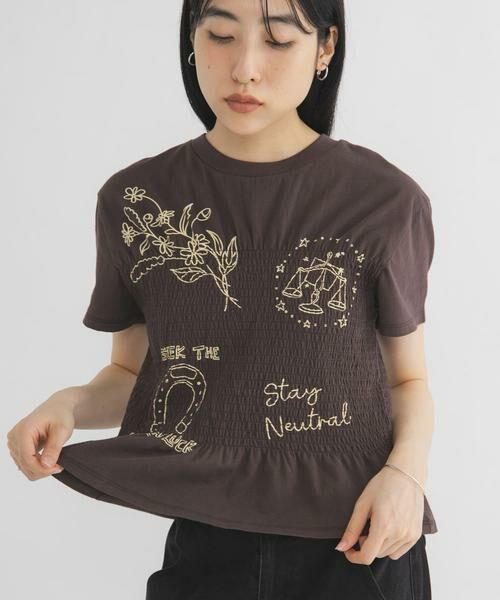 KBF / ケービーエフ Tシャツ | シャーリングデザインプリントTEE | 詳細2