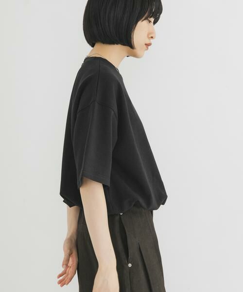 KBF / ケービーエフ Tシャツ | ハーフスリーブバルーンヘムトップス（ブラック）