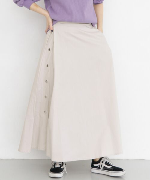 ＊＊KBF / ケービーエフ スカート | サイドタックボタンフレアスカート（ICE GRAY）