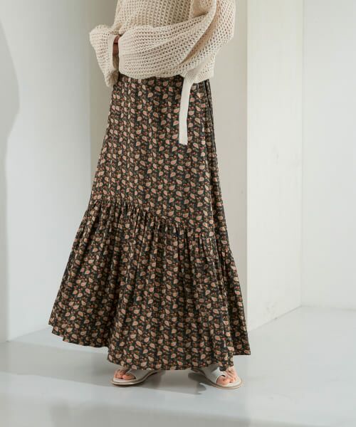 ＊＊KBF / ケービーエフ スカート | プリントロングティアードスカート（CHARCOAL）