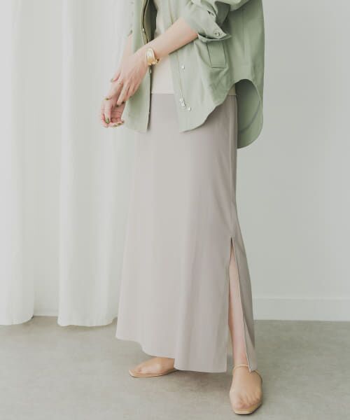 ＊＊KBF / ケービーエフ スカート | KBF+　サイドスリットカラースカート（L.BEIGE）