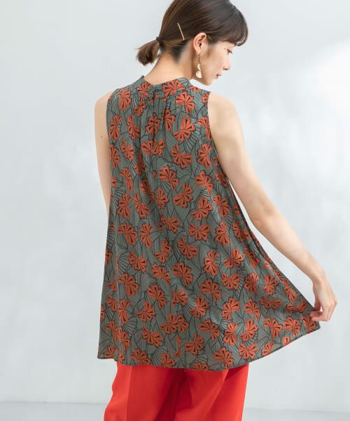 ＊＊KBF / ケービーエフ シャツ・ブラウス | DEVEAUXスタンドネックノースリーブ（KHAKI）