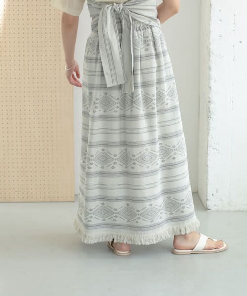 ＊＊KBF / ケービーエフ スカート | エスニック柄ボリュームスカート（GRAY）