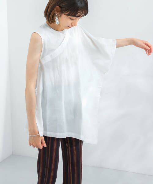 ＊＊KBF / ケービーエフ シャツ・ブラウス | マントドッキングアシメブラウス（OFF）