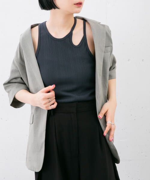 ＊＊KBF / ケービーエフ タンクトップ | アシメネックタンクトップ（CHARCOAL）