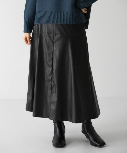 ＊＊KBF / ケービーエフ スカート | フェイクレザーフレアスカート（BLACK）
